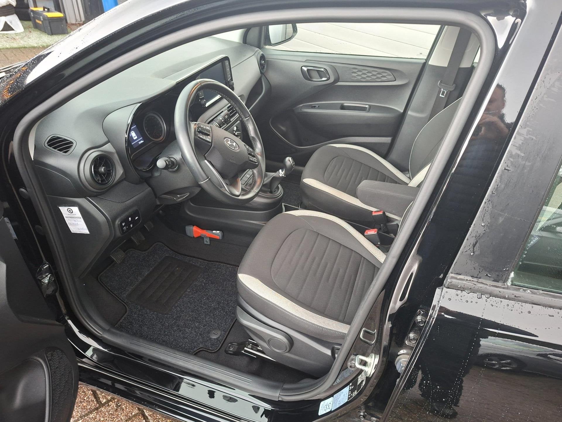 Foto 24 van Hyundai I10 1.0 Comfort Airco Lane Asist Car play
