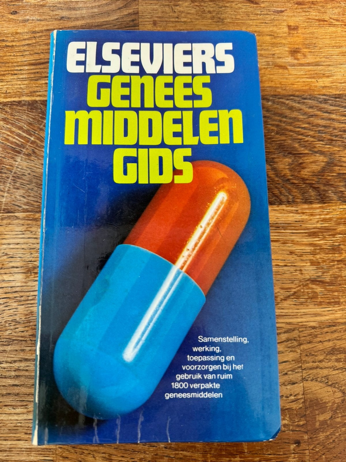 Boek Elseviers Geneesmiddelengids, Ophalen of Verzenden, Zo goed als nieuw, Overige typen