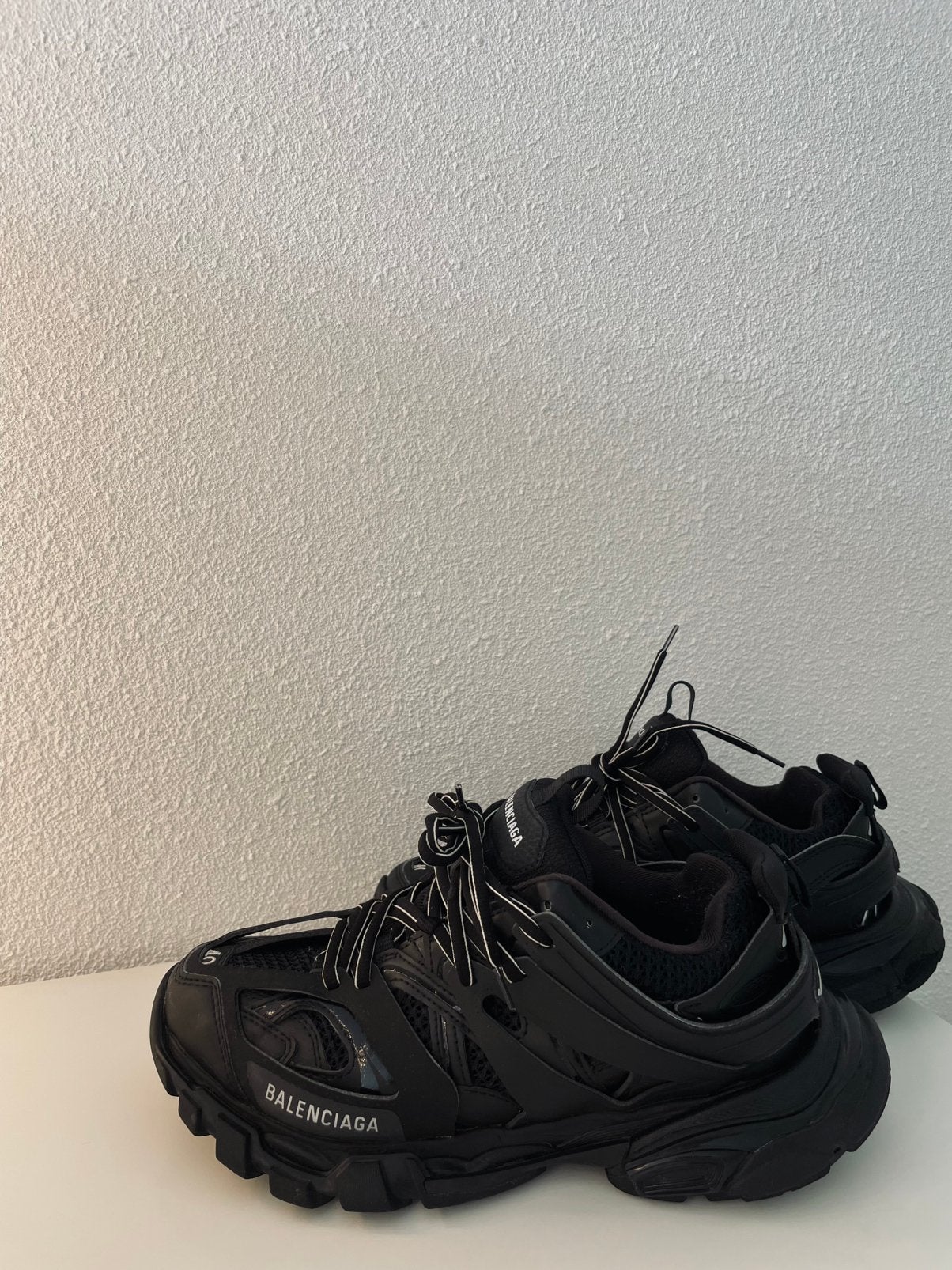 Balenciaga Track Sneakers Maat 40 met Extra Veters, Ophalen of Verzenden, Zo goed als nieuw, Zwart, Sneakers of Gympen