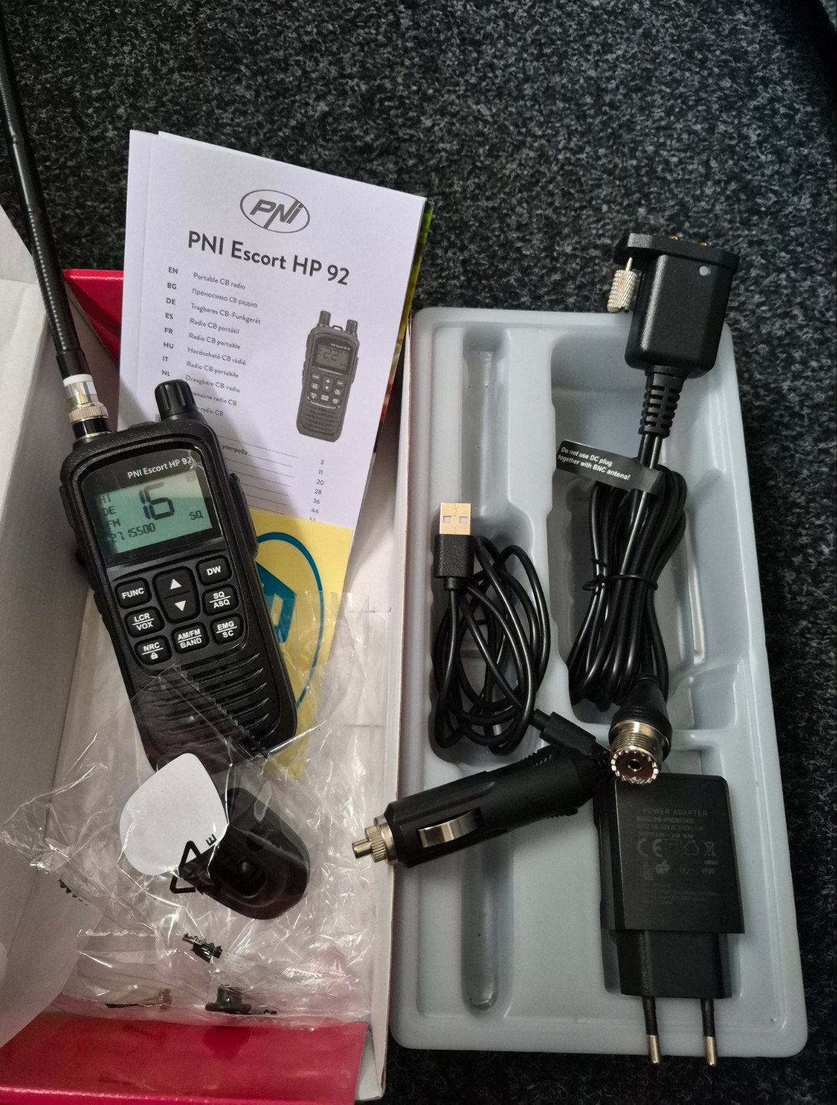 PNI Escort HP 92 27 mc porto Am en FM 4 wat, Telecommunicatie, Ophalen of Verzenden, Nieuw, 15 km of meer