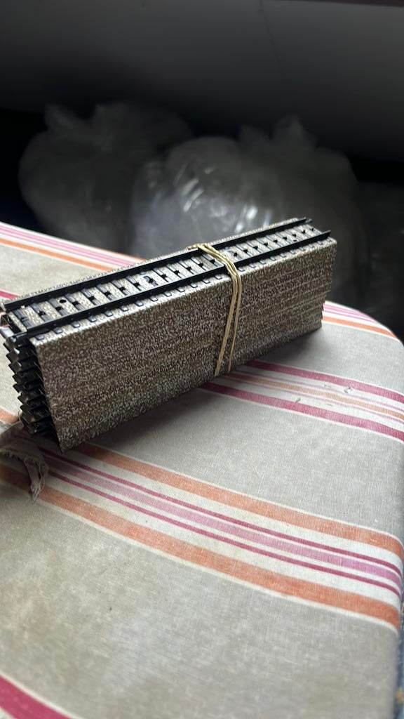 Te koop 10 rechte rails van marklin 5106, Hobby en Vrije tijd, Modeltreinen | H0, Wisselstroom, Rails, Ophalen of Verzenden, Zo goed als nieuw
