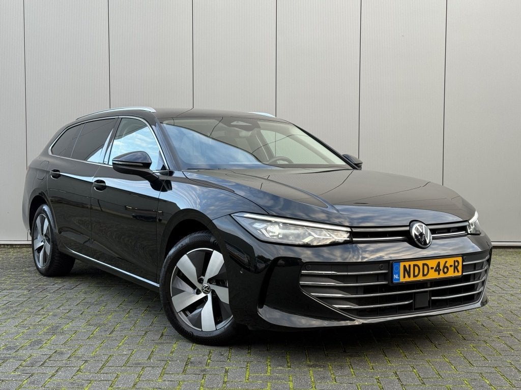 Volkswagen Passat Variant 1.5 eHybrid EINDEJAARSAANBIEDING M, Auto's, Automaat, 12 maanden, Stof, Euro 6