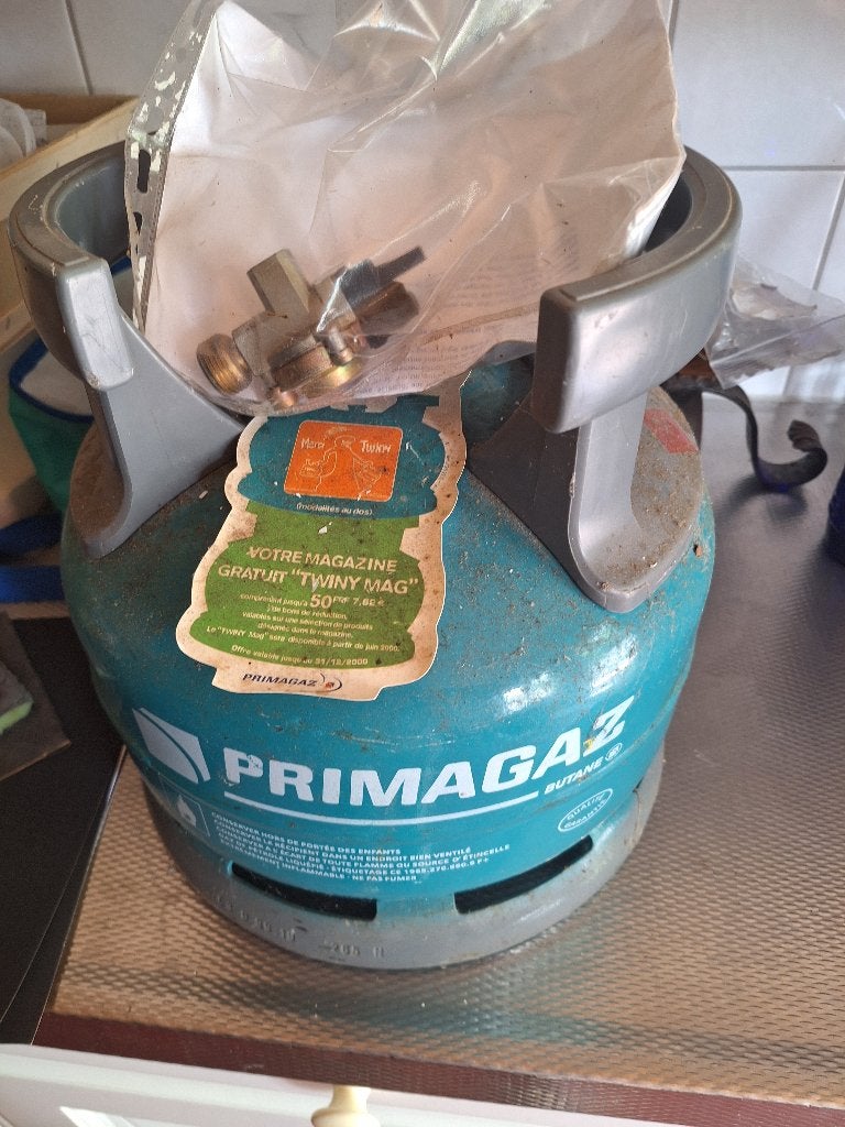 Primagaz gasfles (leeg) met restinhoud, Ophalen, Gebruikt