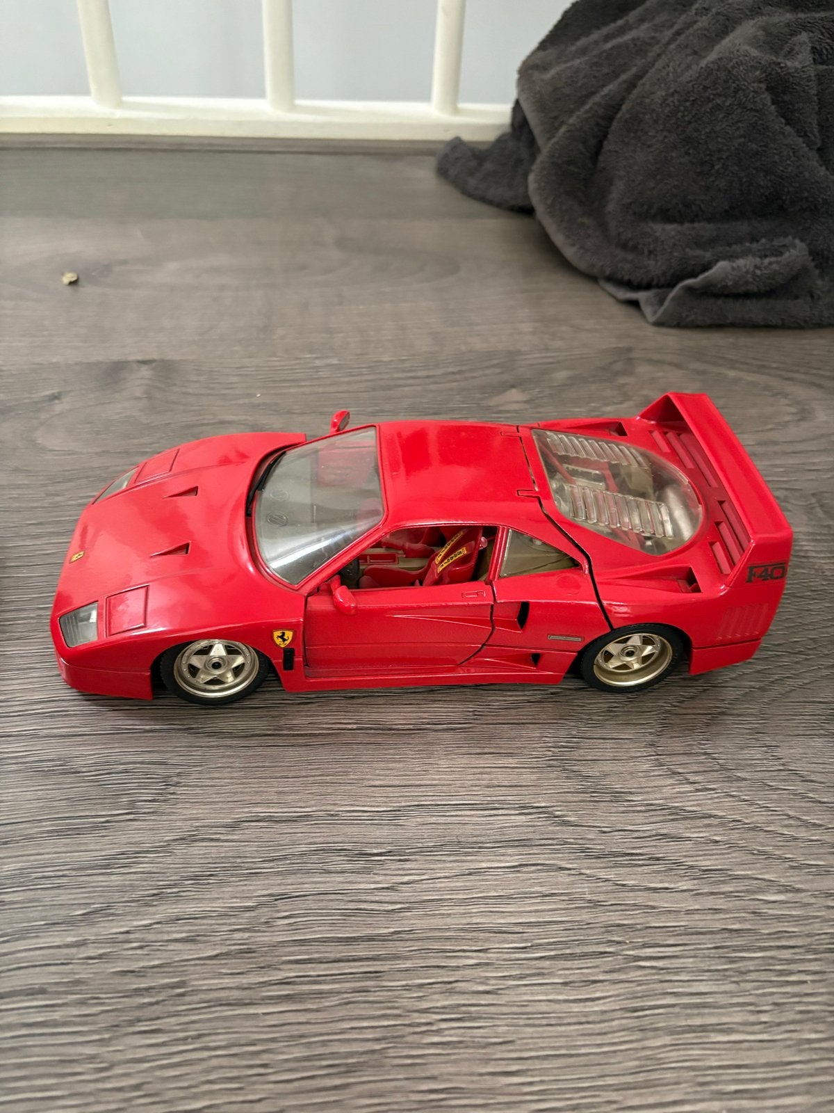 Ferrari F40 Modelauto - Rood, Gedetailleerd, Ophalen of Verzenden, Gebruikt, Auto, Overige merken