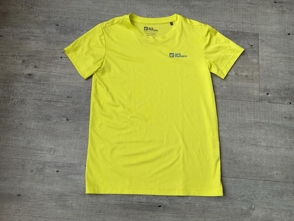 Jack Wolfskin T-shirt geel maat 140, Kinderen en Baby's, Kinderkleding | Maat 140, Ophalen of Verzenden, Zo goed als nieuw