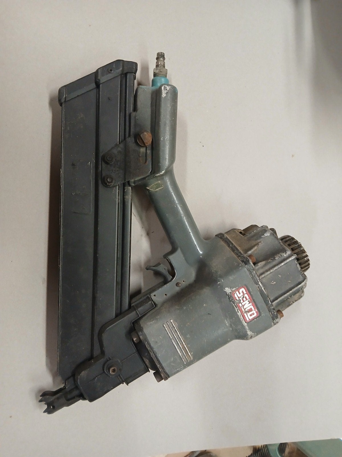 Senco tacker/spijkerapparaat - 8,3 bar, 90mm nagellengte, Ophalen of Verzenden, Gebruikt, Tacker/nietmachine, Overige merken
