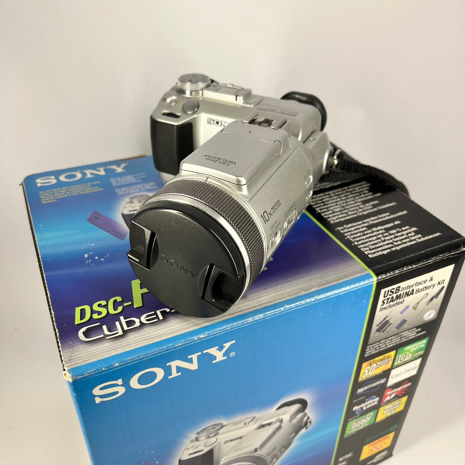 Sony Cyber-shot DSC-F717 5MP Carl Zeiss + doos, Gebruikt, Verzenden, 20x of meer, Sony