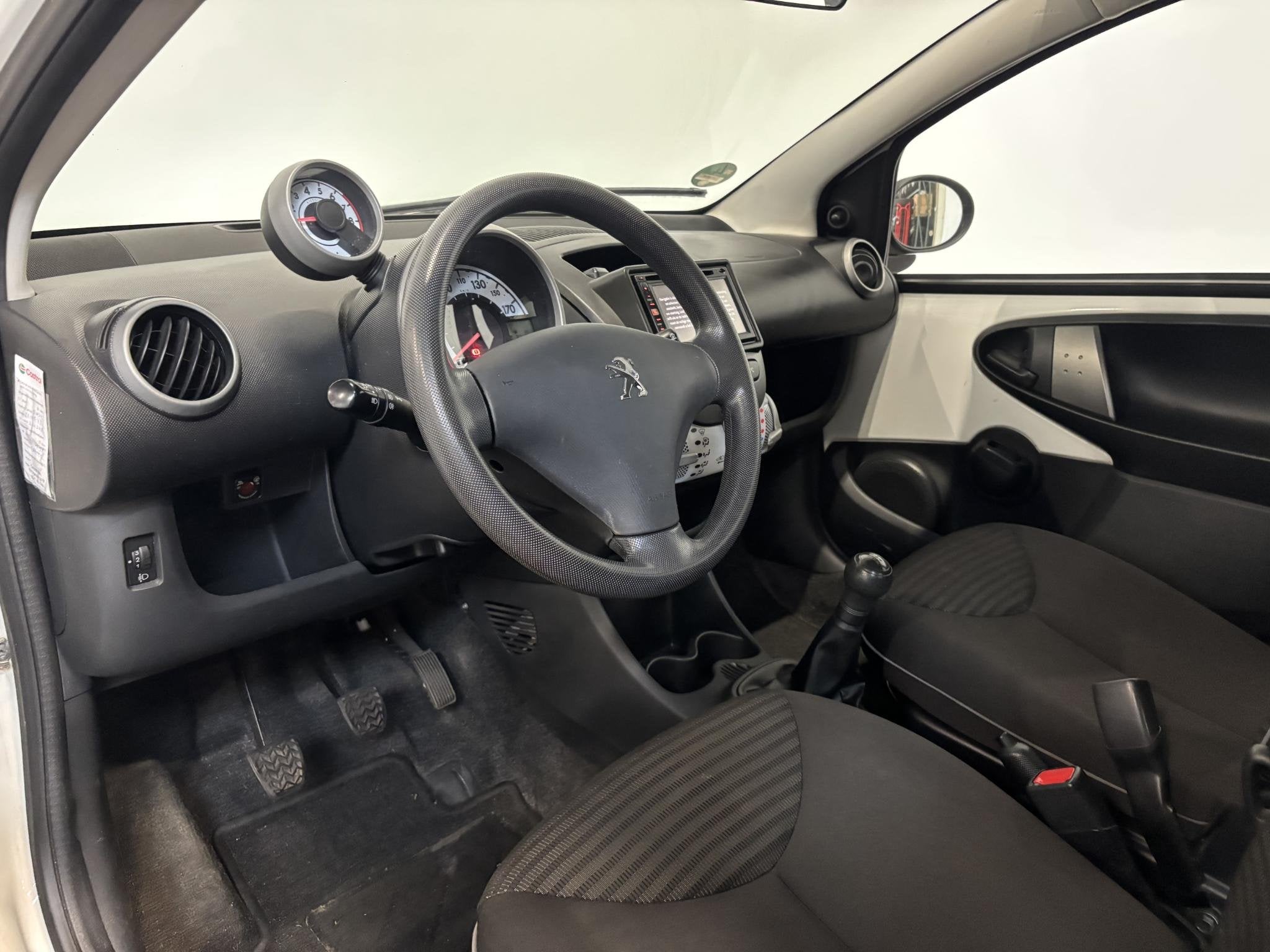 Peugeot 107 1.0 Active Airco Elektrische ramen, Auto's, Peugeot, Voorwielaandrijving, Euro 5, Stof, Gebruikt
