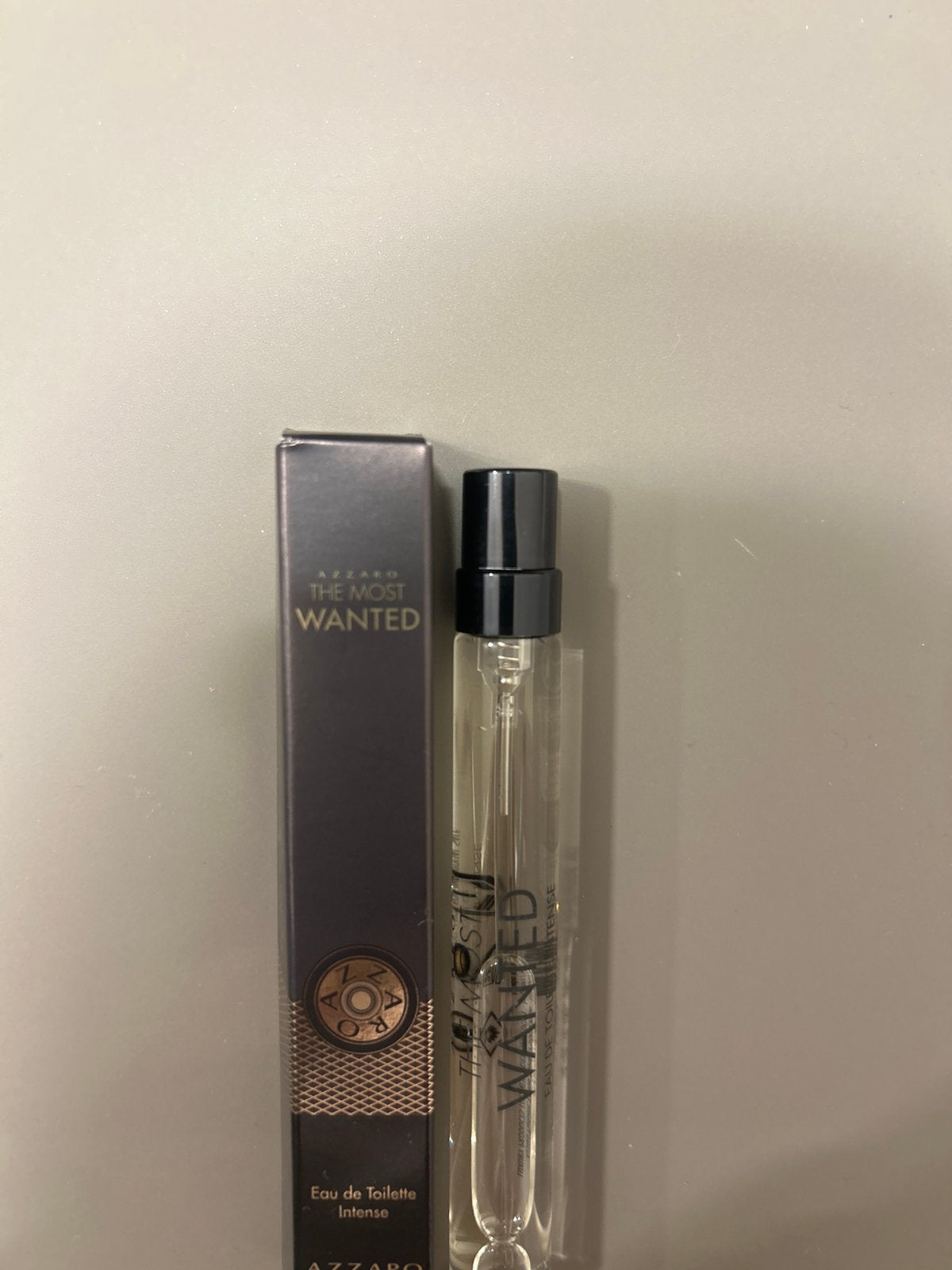 Azzaro The Most Wanted Eau de Toilette Intense 10 ml, Verzamelen, Ophalen of Verzenden, Nieuw, Miniatuur, Gevuld