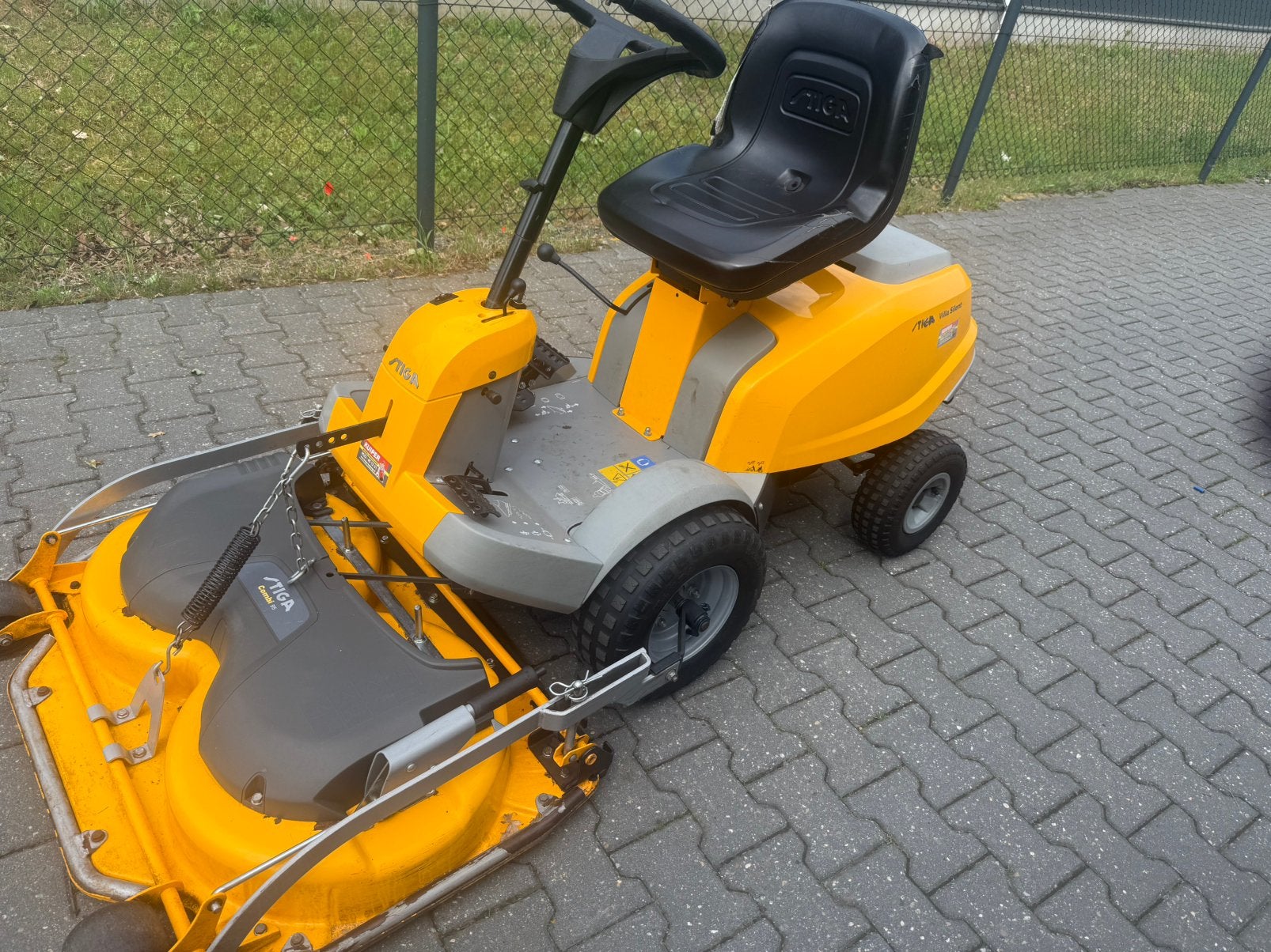 Stiga villa silent combi 95 Hydrostaat, Ophalen, Eu, Gebruikt, Eu