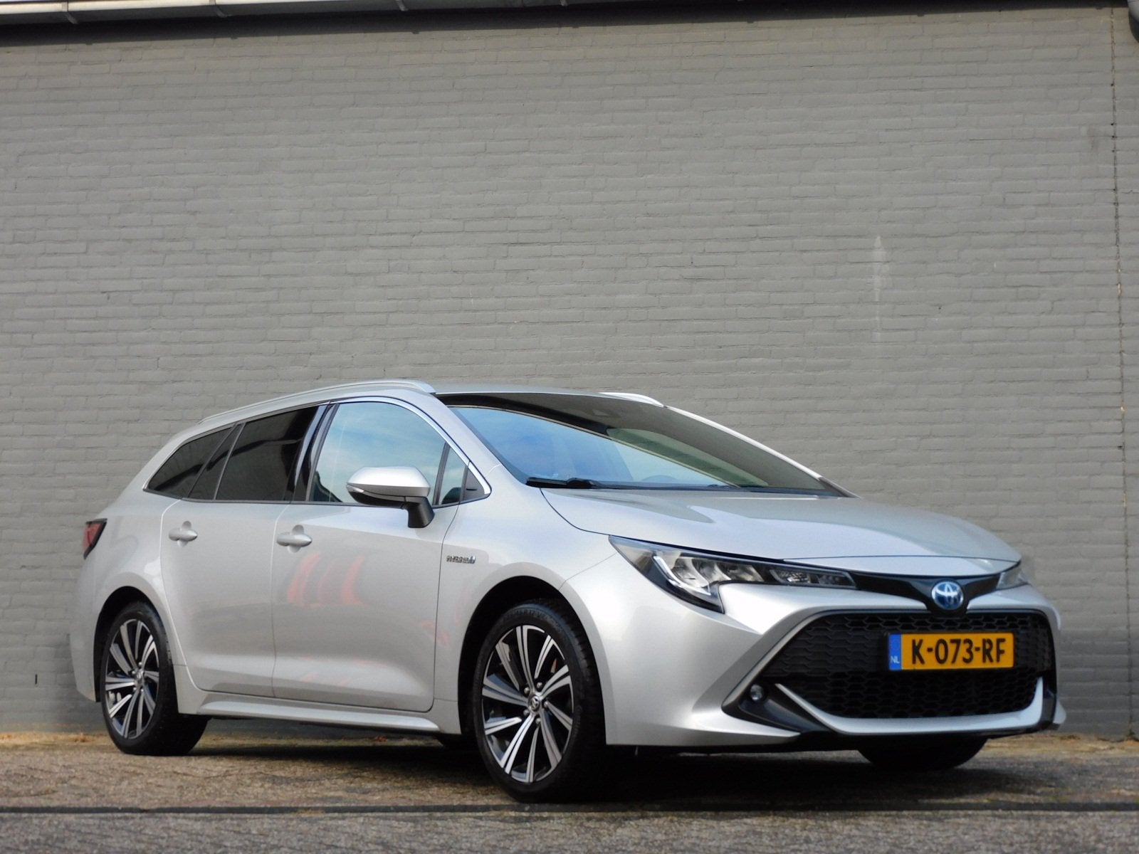 Toyota Corolla Touring Sports 1.8 Hybrid Dynamic 1e EIG! DEA, Auto's, 450 kg, Gebruikt, 4 cilinders, Origineel Nederlands