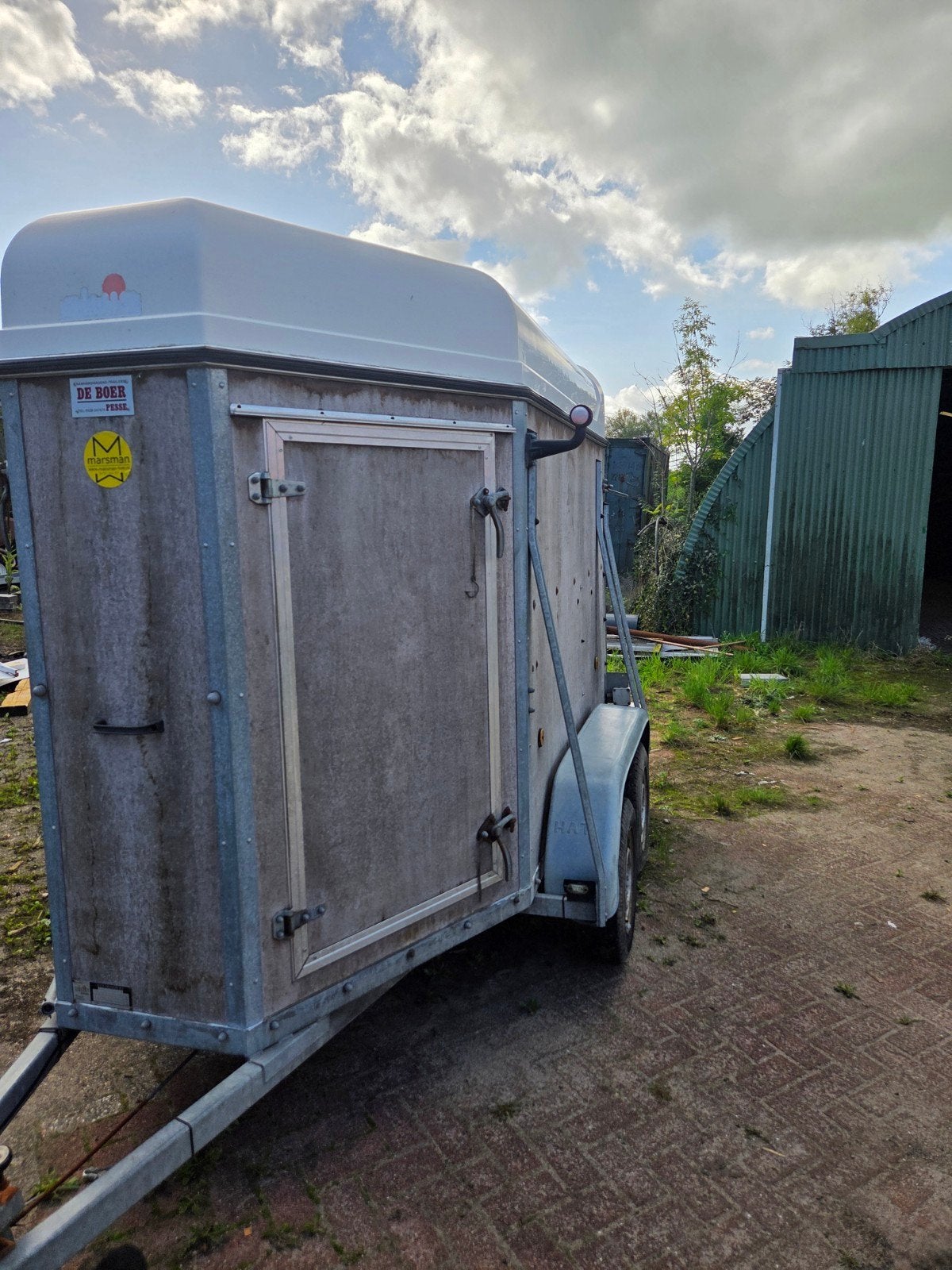 paardentrailer/veetrailer in nette staat, Ophalen, Gebruikt, Hout