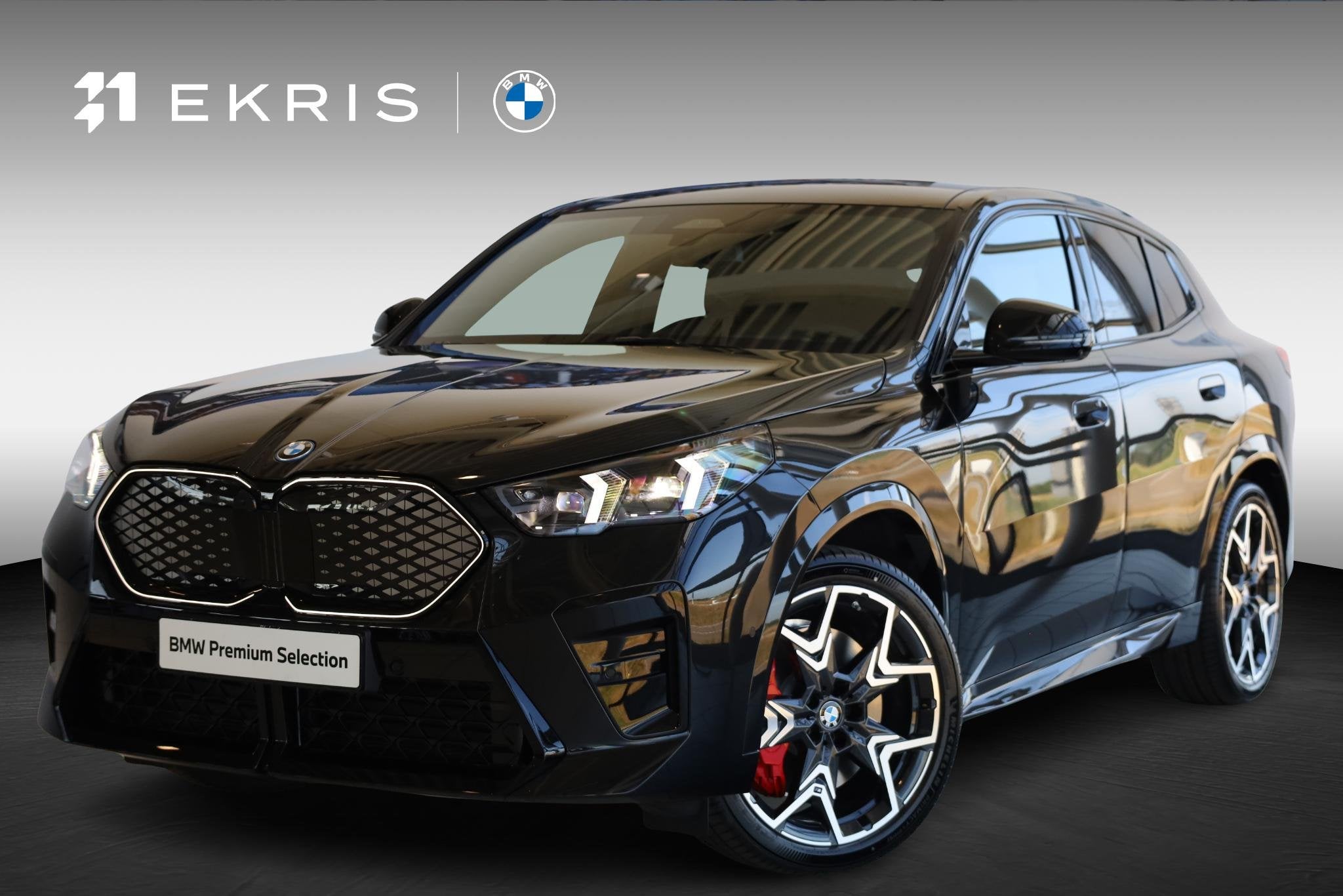 BMW iX2 eDrive20 | M Sport Pro | Panoramadak | Harman/Kardon, Auto's, BMW, IX2, Met garantie (alle), Zwart, 204 pk