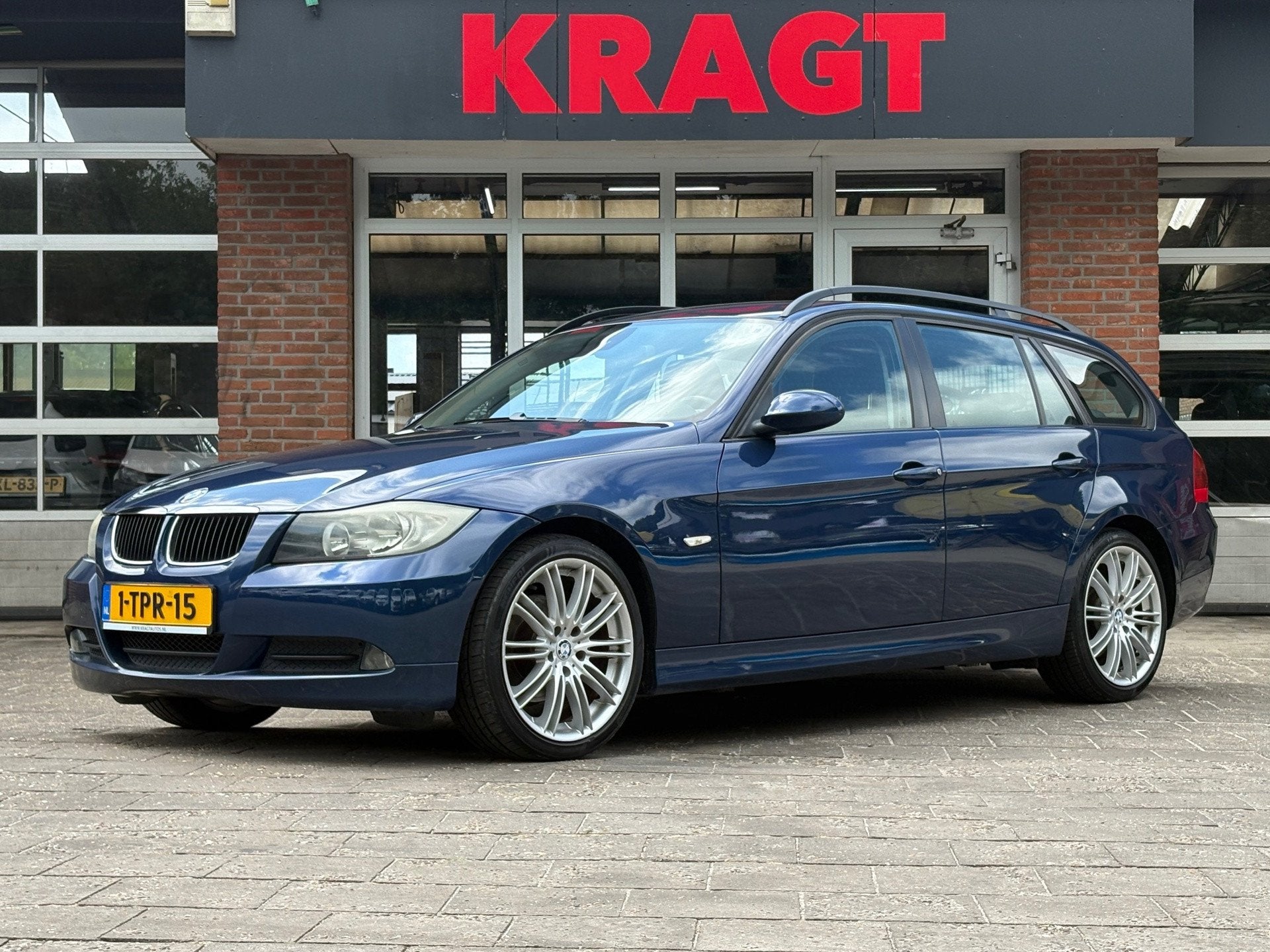 BMW 3-serie Touring 318i Business Line, 13 km/l, Automatische klimaatregeling, Zwart, 4 cilinders