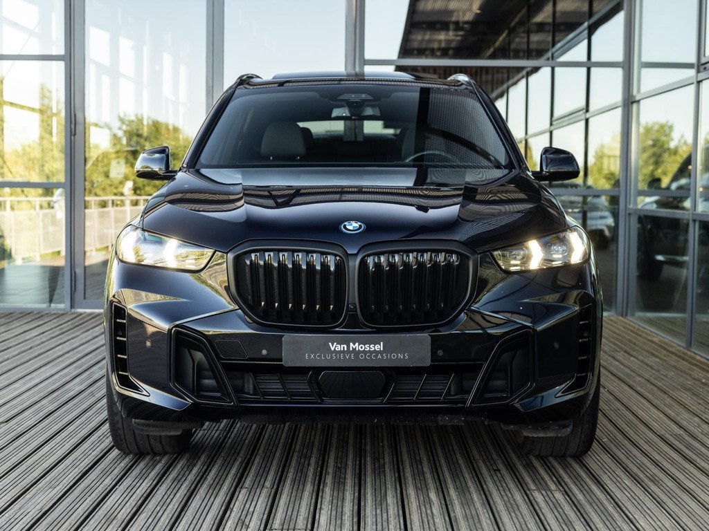 BMW X5 xDrive50e | M-SPORT PRO | 21 INCH | SOFTCLOSE | STOEL, Auto's, BMW, Automaat, 12 maanden, Gebruikt, 2395 kg