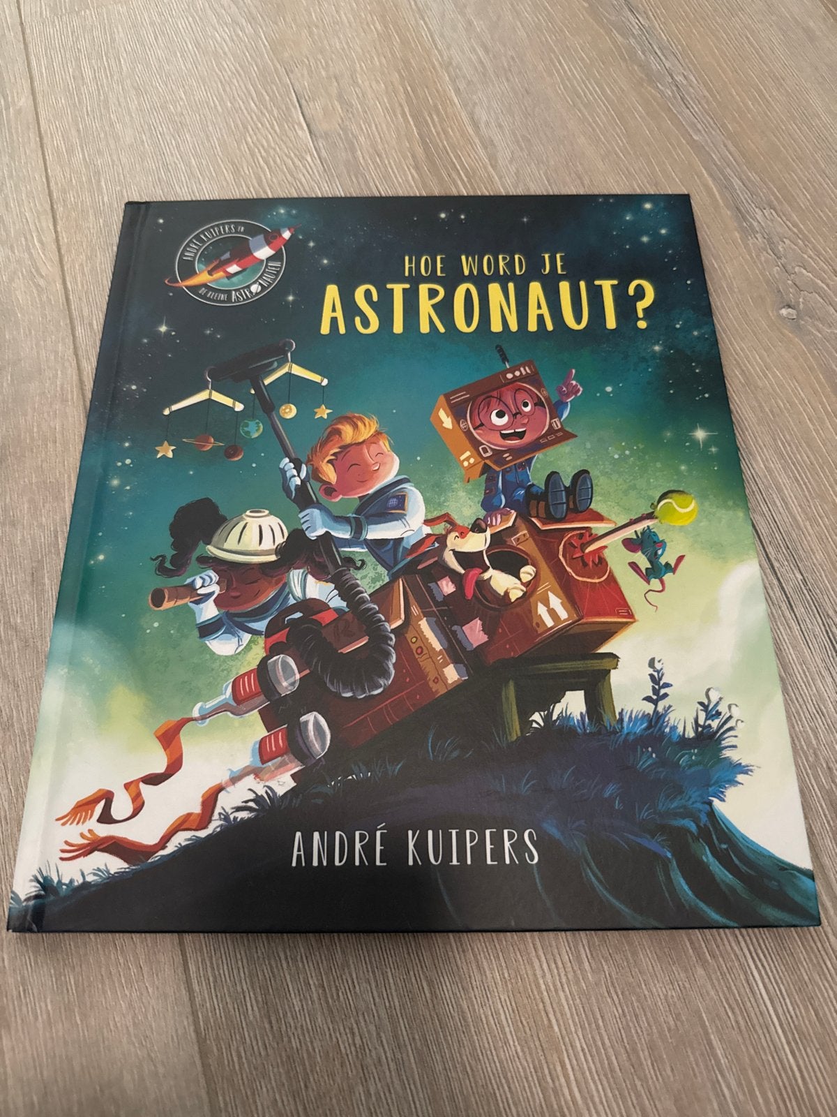 Hoe word je astronaut? - André Kuipers, Ophalen of Verzenden, Zo goed als nieuw, Non-fictie