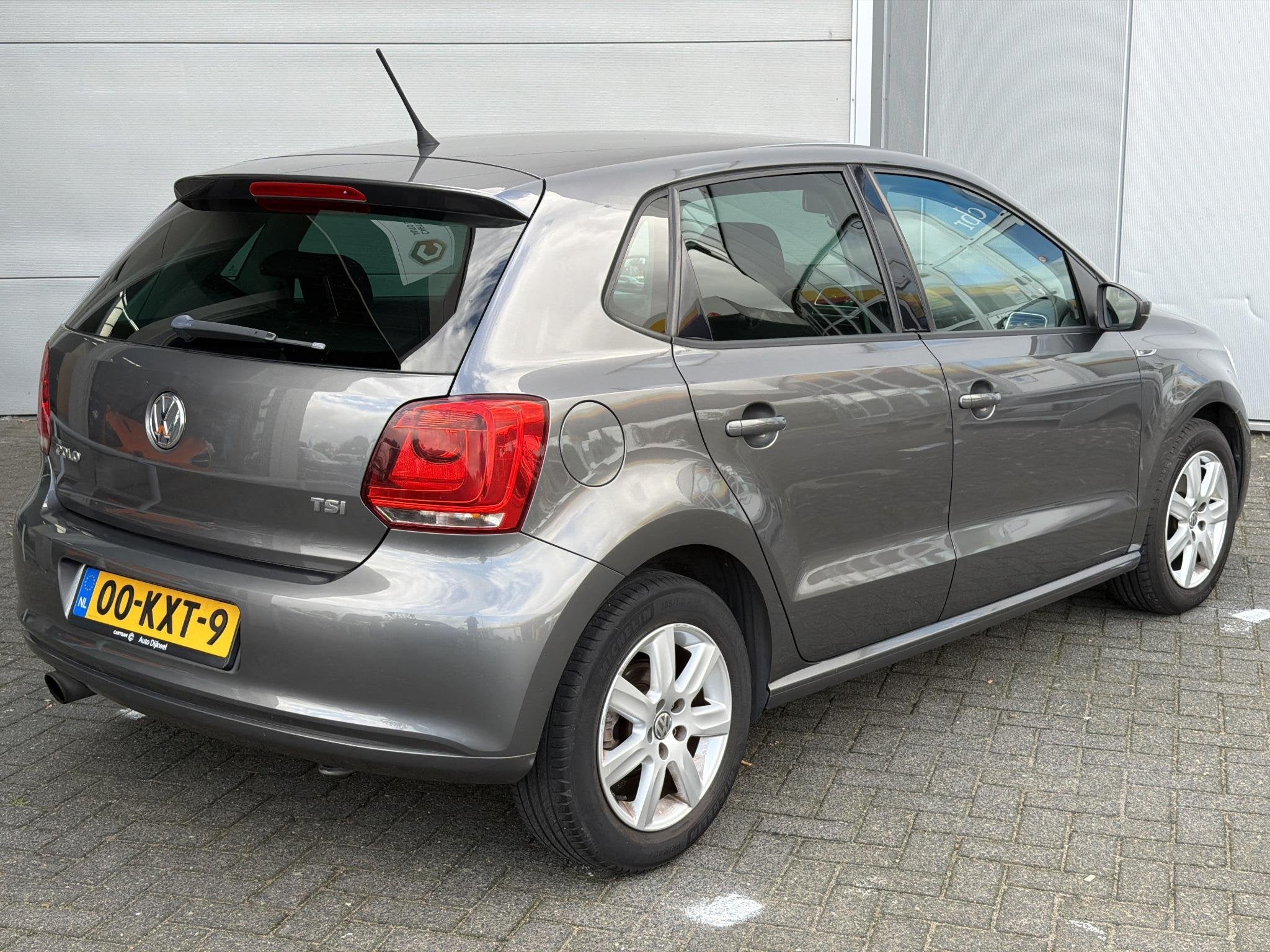 Volkswagen Polo 1.2 TSI Highline, Voorwielaandrijving, Euro 5, Stof, Zwart