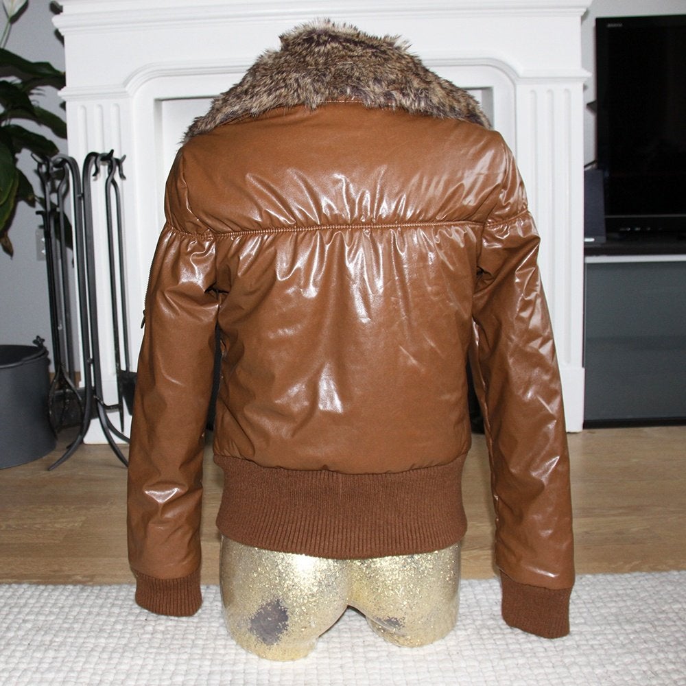 Zeer Mooie Warme BSK Jas (S) € 35,-, Kleding | Dames, Jassen | Winter, Bruin, Ophalen of Verzenden, Zo goed als nieuw, Maat 36 (S)