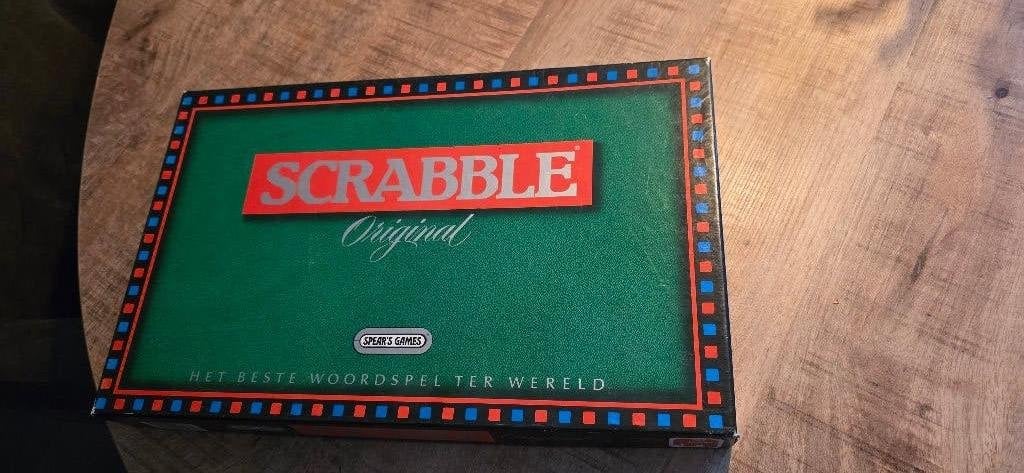 Scrabble, Hobby en Vrije tijd, Gezelschapsspellen | Bordspellen, Ophalen of Verzenden, Gebruikt