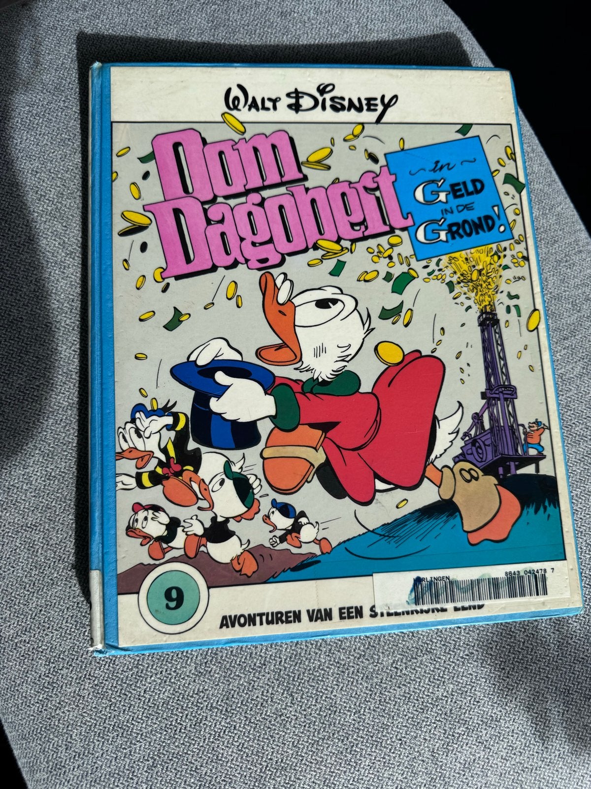 Walt Disney: Oom Dagobert - In Geld in de Grond! (Nr. 9), Boeken, Eén stripboek, Ophalen of Verzenden, Gelezen