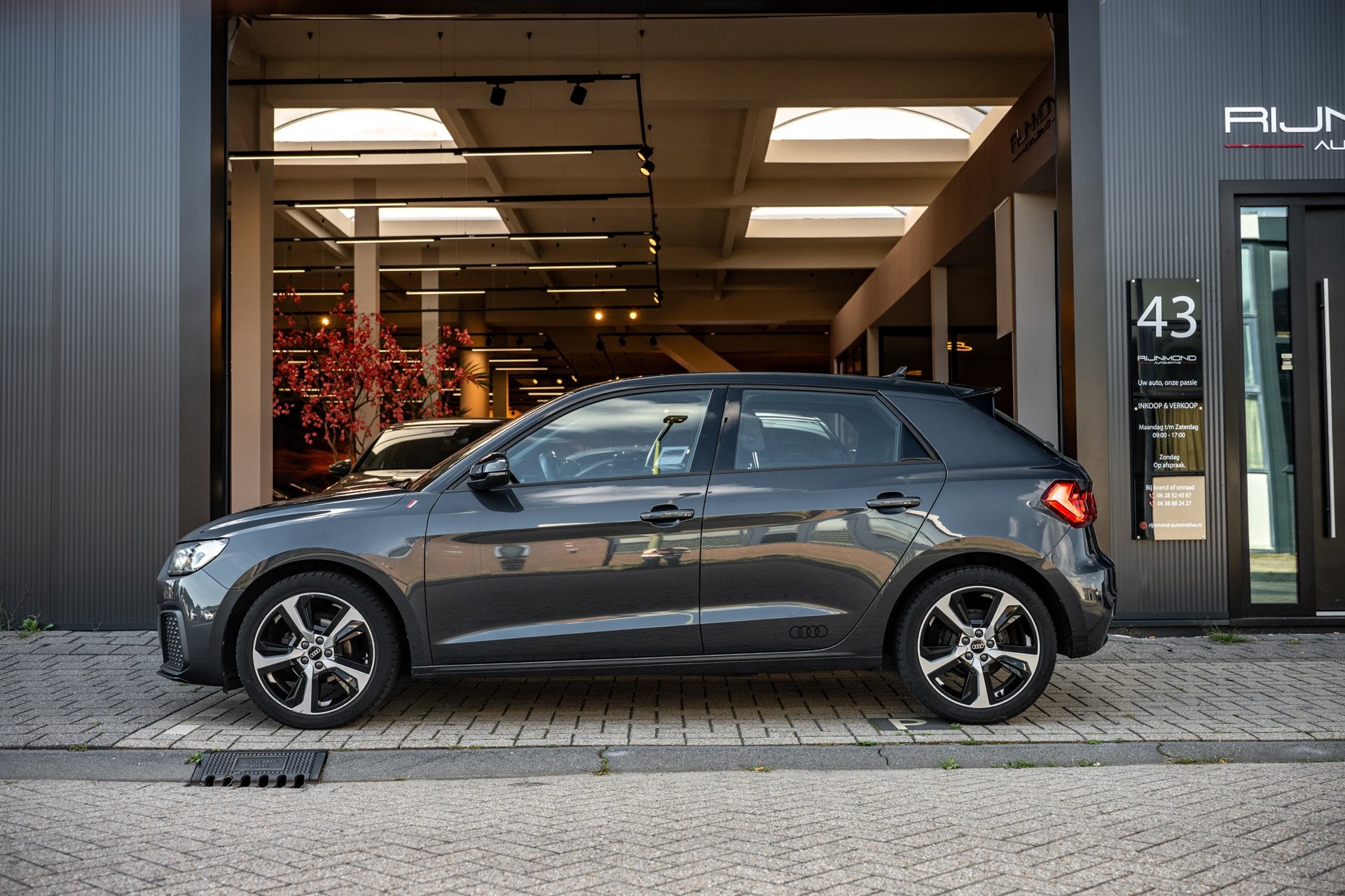 Audi A1 SPORTBACK Dealer Onderhouden|Acc Lane-Assist|Carplay, Dealer onderhouden, Stof, 95 pk, Bedrijf