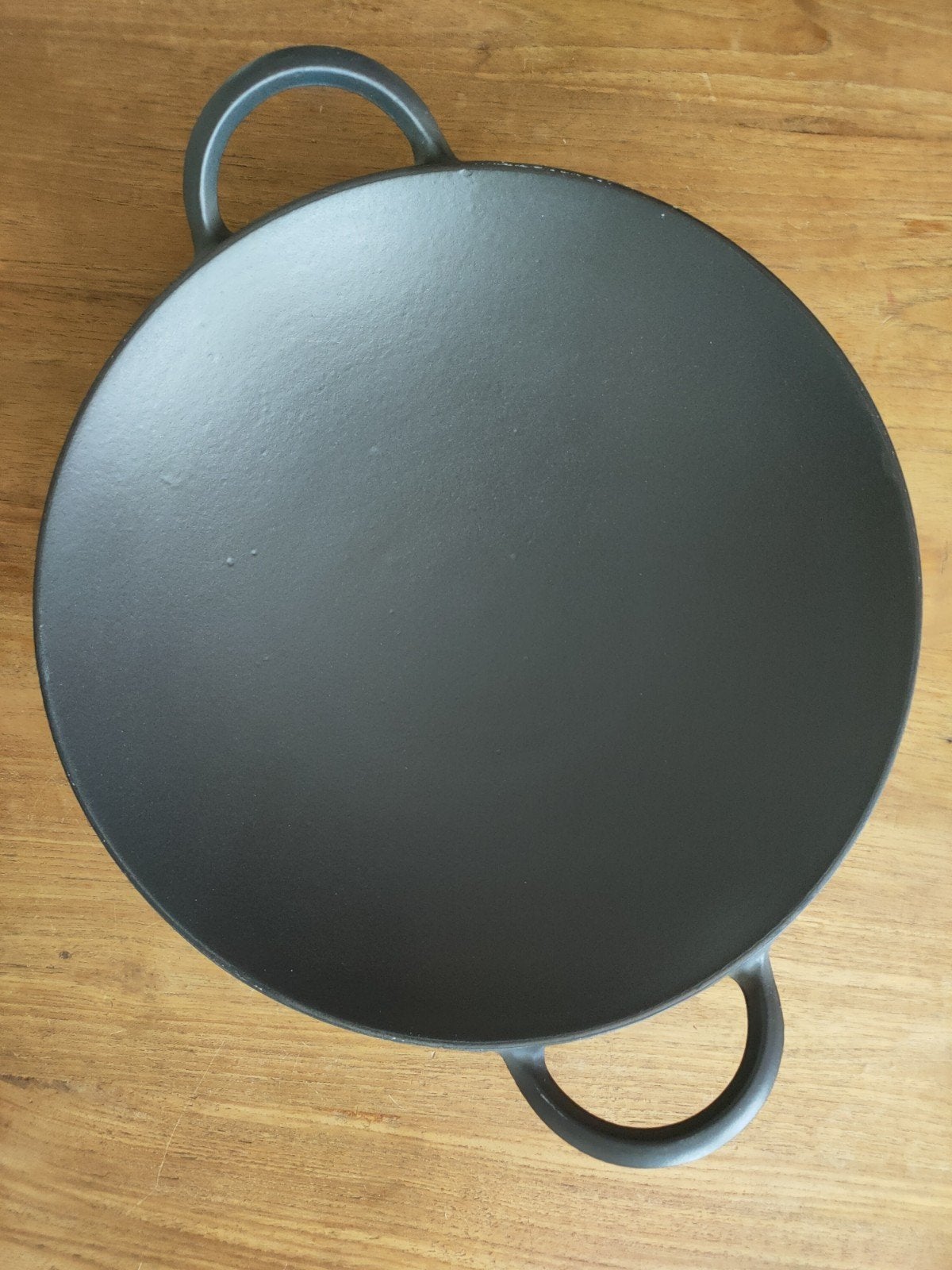 Originele Staub Gietijzeren Wok / Babypan – Ø 37 cm, Gietijzer, Geschikt voor barbecue, Ophalen of Verzenden, Zo goed als nieuw