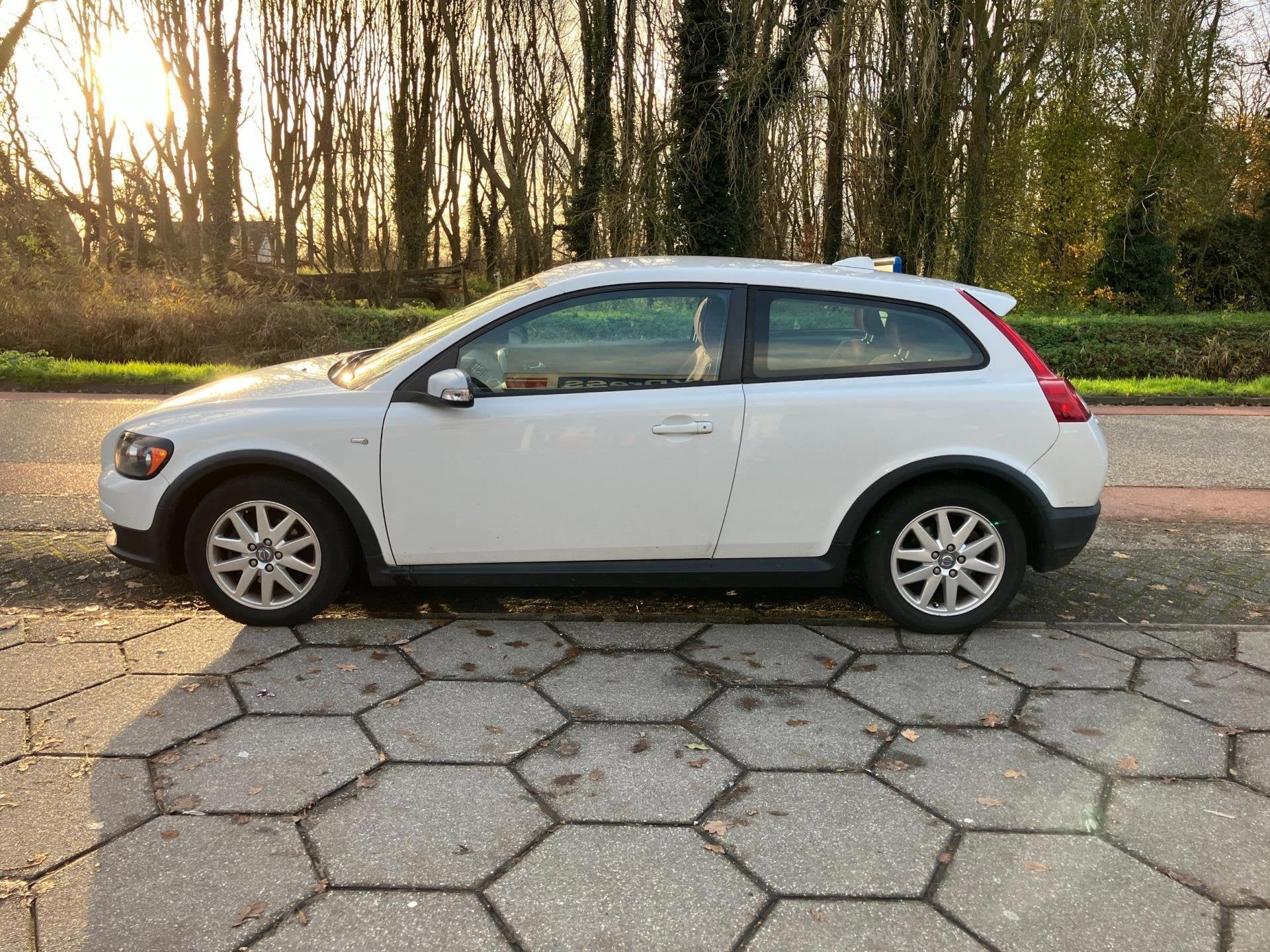 Volvo C30 1.6D DRIVe Sport + NIEUWE APK!, Auto's, Voorwielaandrijving, Dealer onderhouden, Stof, Gebruikt
