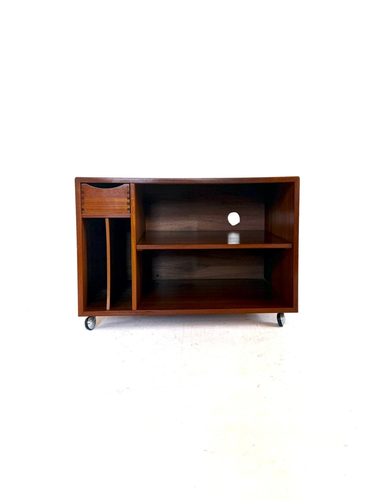 Vintage Deense teakhouten TV-kast/LP-kast ‘80, Teakhout, Ophalen of Verzenden, Zo goed als nieuw, Minder dan 150 cm
