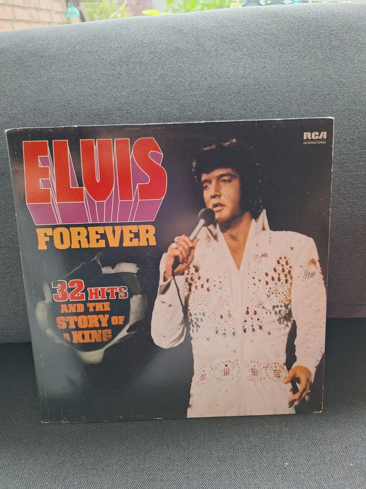 Elvis Forever - 32 Hits and The Story of a King 2LP, LP, Gebruikt, Pop, Ophalen of Verzenden