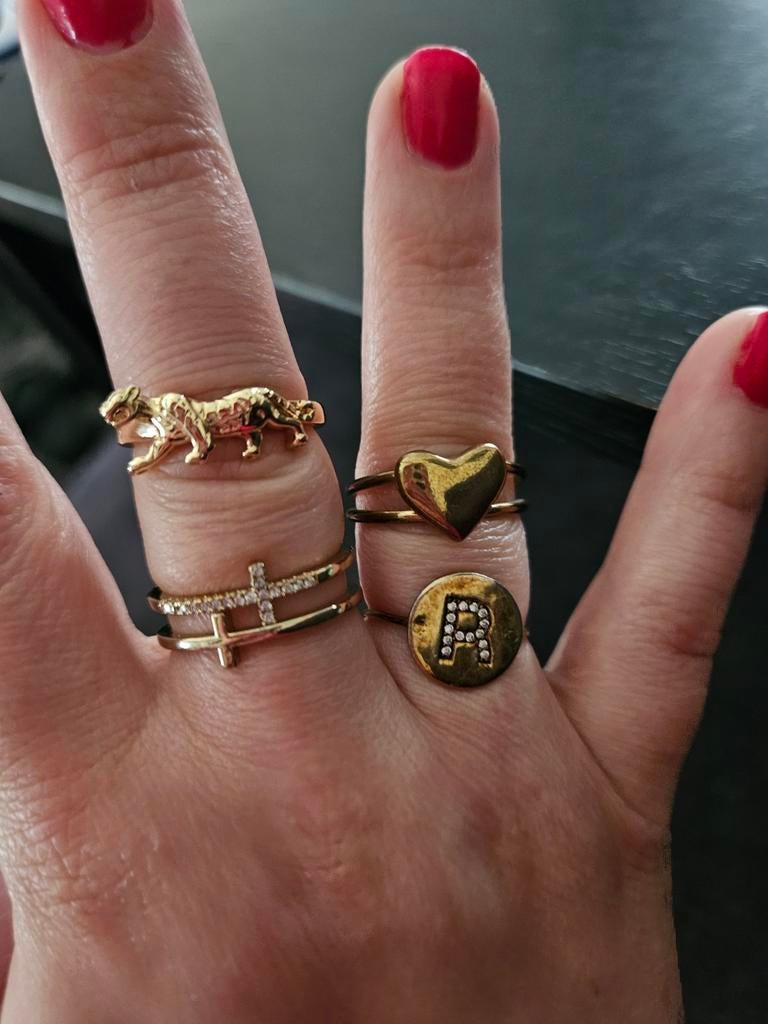 Gouden ringen, 4 voor €9,50, 18 tot 19, Met strass, Ophalen of Verzenden, Zo goed als nieuw