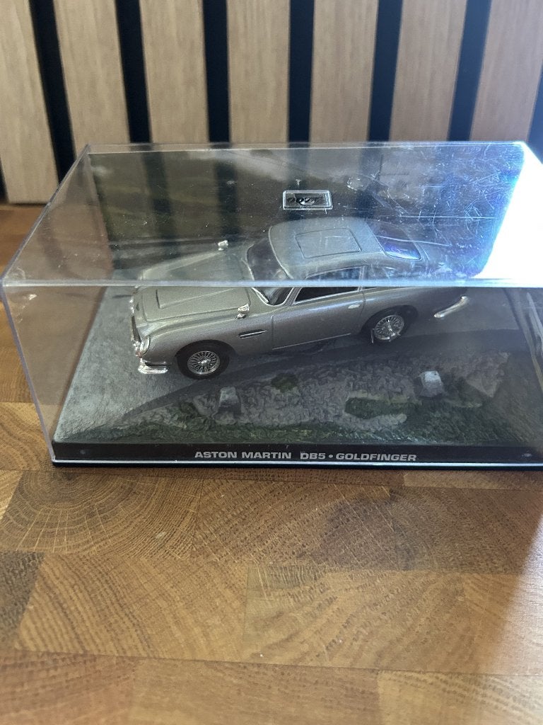 Aston Martin d85 goldfinger, Ophalen of Verzenden, Zo goed als nieuw, Auto, Overige merken