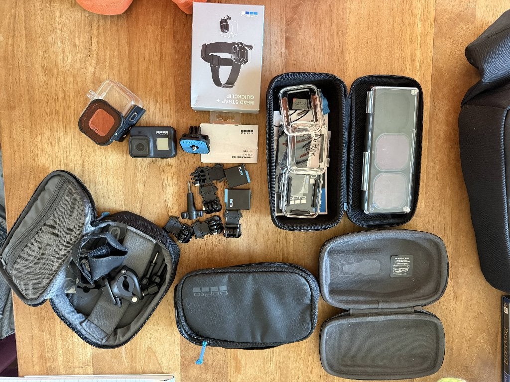 GoPro HERO8 Black + zeer uitgebreide accessoireset / cases