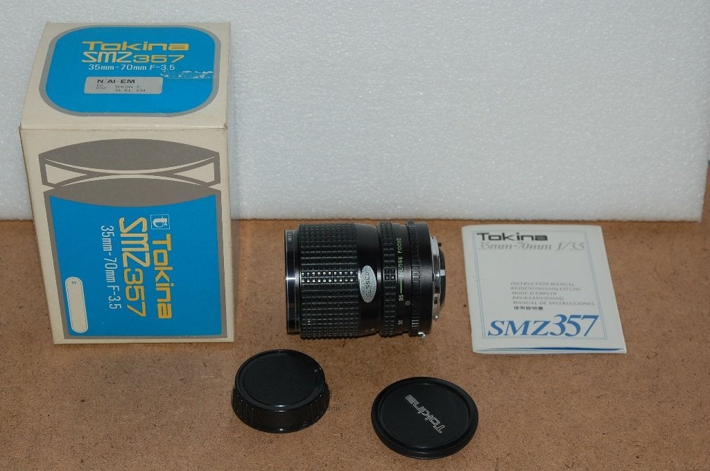 Tokina 35-70mm 3.5 MF lens voor Nikon, Ophalen, Gebruikt, Tokina, Handmatige focus