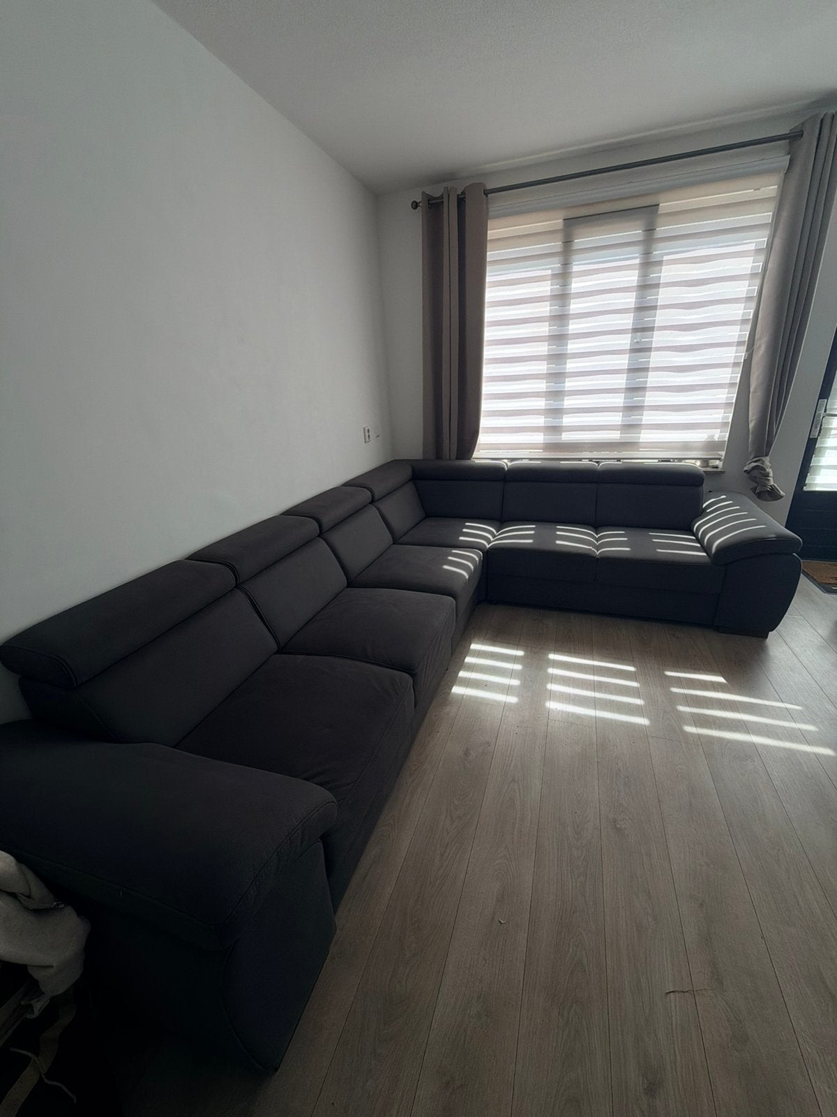 Bijna nieuwe hoekbank 975 weg gekocht voor 1400€, Ophalen