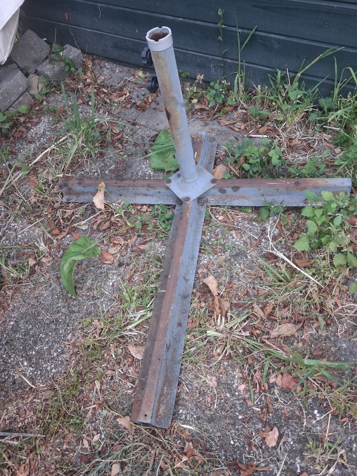 Metal, Stevige Standaard voor Parasol, Tuin en Terras, Parasols, Ophalen, Gebruikt, 1 tot 2 meter, Parasolvoet