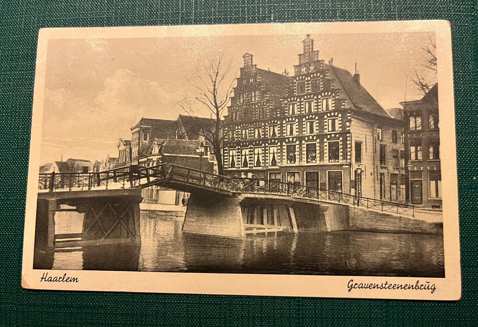 Oude Prentbriefkaart Haarlem - Gravensteenenbrug (1941), Verzamelen, Verzenden, 1940 tot 1960, Noord-Holland