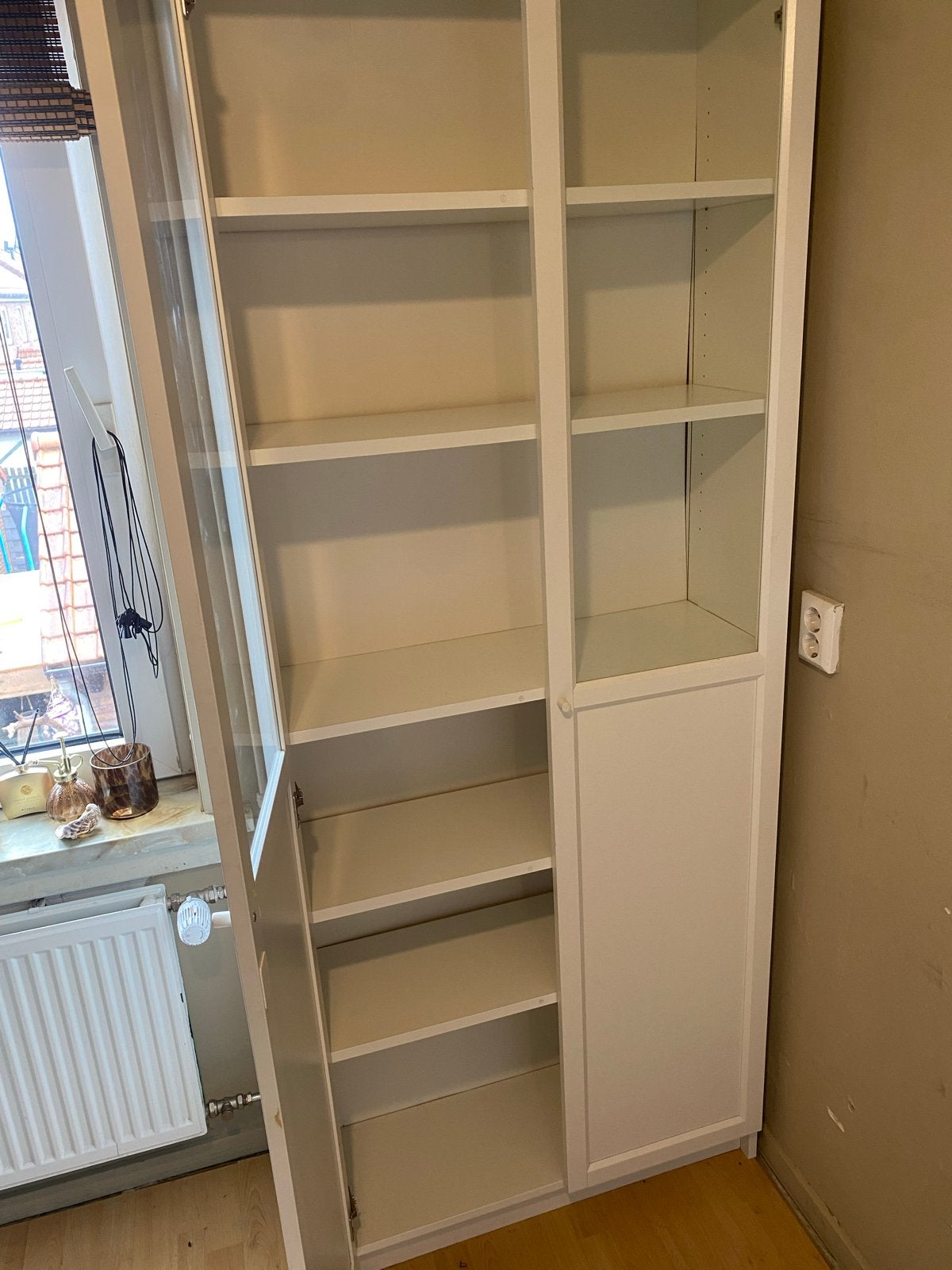Witte IKEA Billy boekenkast met Oxberg deuren, Huis en Inrichting, Kasten | Boekenkasten, Ophalen, Gebruikt, 200 cm of meer, 50 tot 100 cm