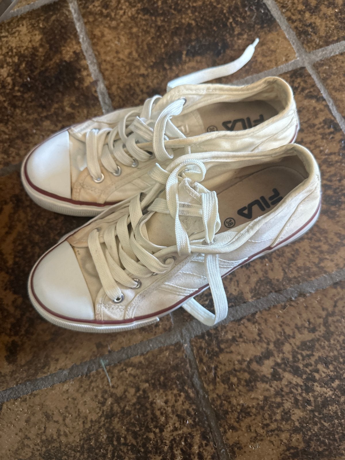 FILA sneakers, maat 38,  nauwelijks gedragen, Ophalen of Verzenden, Gedragen, Wit, Sneakers of Gympen
