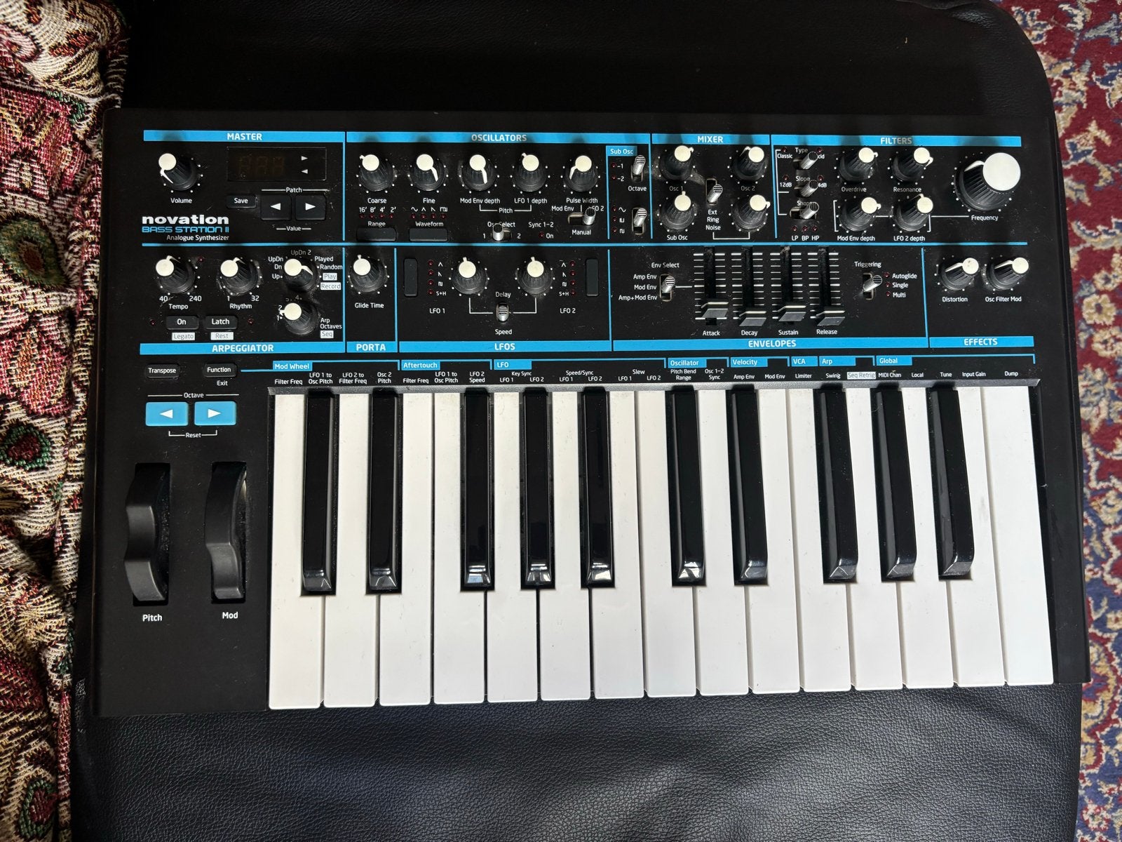 Novation Bass Station II Analoge Synthesizer, Muziek en Instrumenten, Novation, Zo goed als nieuw, Met midi-aansluiting, Overige aantallen