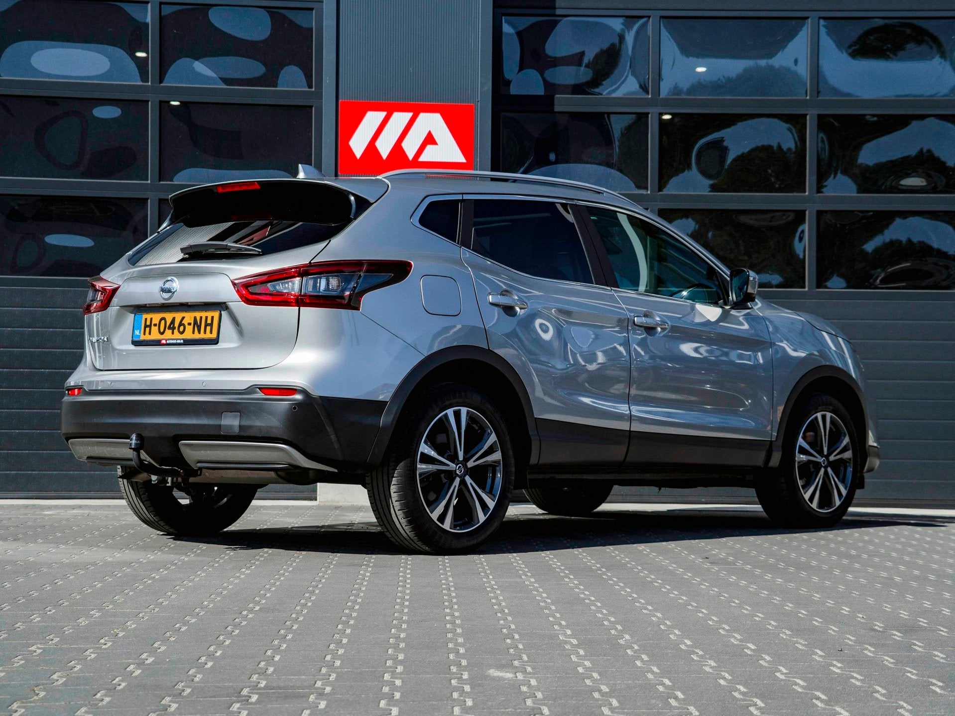 Nissan Qashqai 1.3 DIG-T N-Connecta | PANO | TREKHAAK | NAP, Stof, Gebruikt, 4 cilinders, 1290 kg