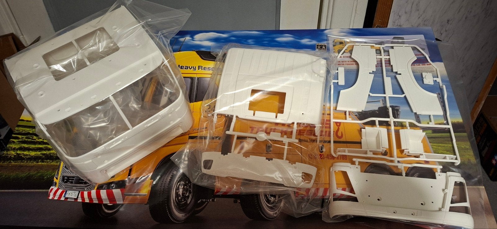 Tamiya Volvo FH16 cabine Nieuw, Ophalen of Verzenden, Nieuw, Bus of Vrachtwagen
