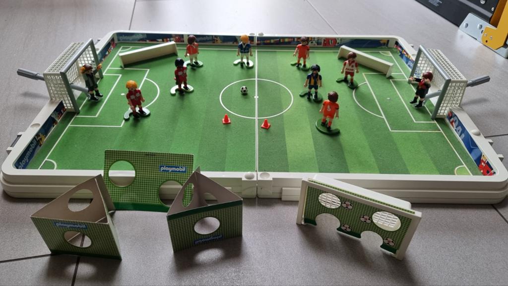 Playmobil voetbalstadion met extra's - Opvouwbaar, Ophalen of Verzenden, Gebruikt, Jongen of Meisje