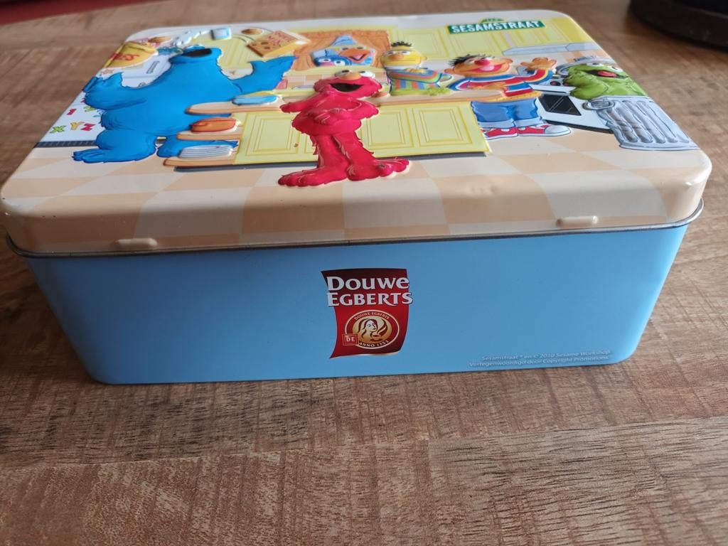 Sesamstraat blik voor koekjes, snoepjes of verzamelen, Verzamelen, Ophalen of Verzenden, Gebruikt, Overige