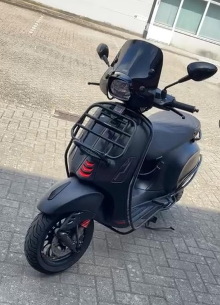 Vespa sprint, Ophalen, Maximaal 45 km/u, Vespa S, Zo goed als nieuw