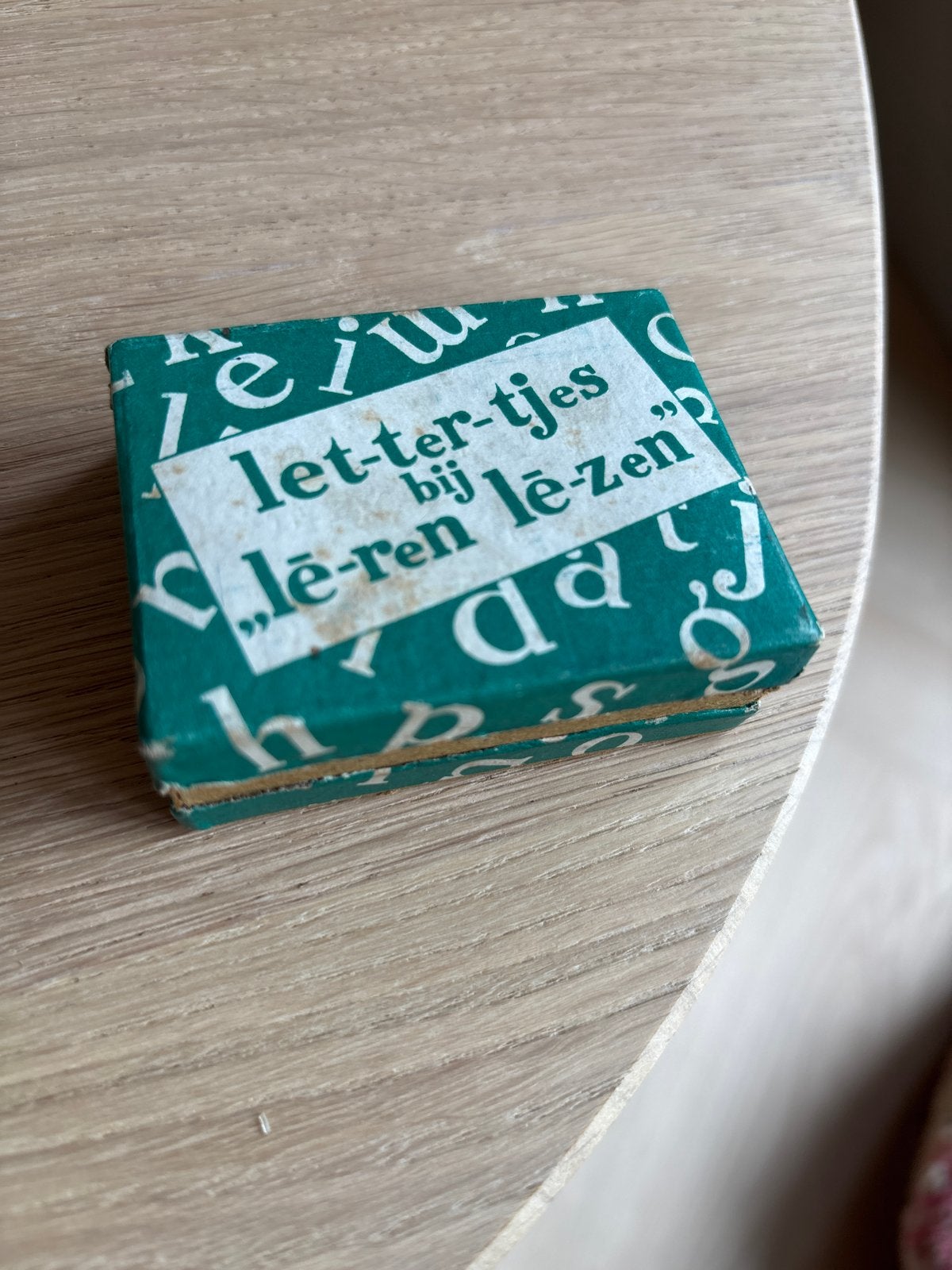 Vintage 'Letter-tjes leren bij lezen' spel, Antiek en Kunst, Ophalen of Verzenden, Overige thema's