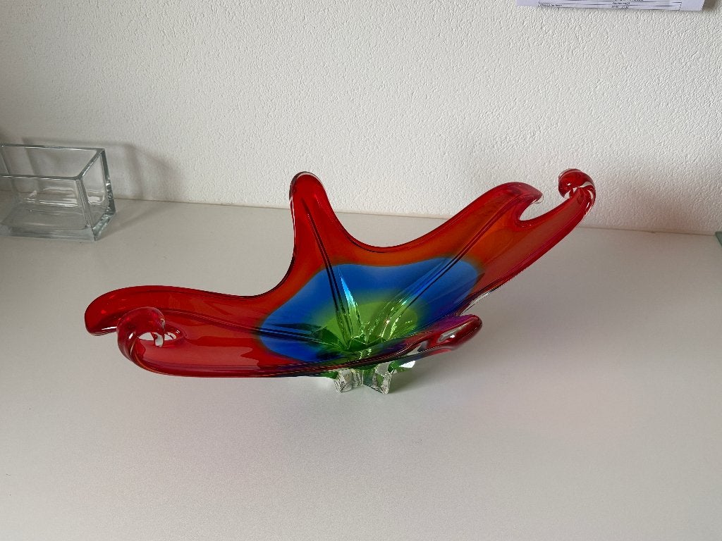 Vintage sierschaal van gekleurd glas., Ophalen