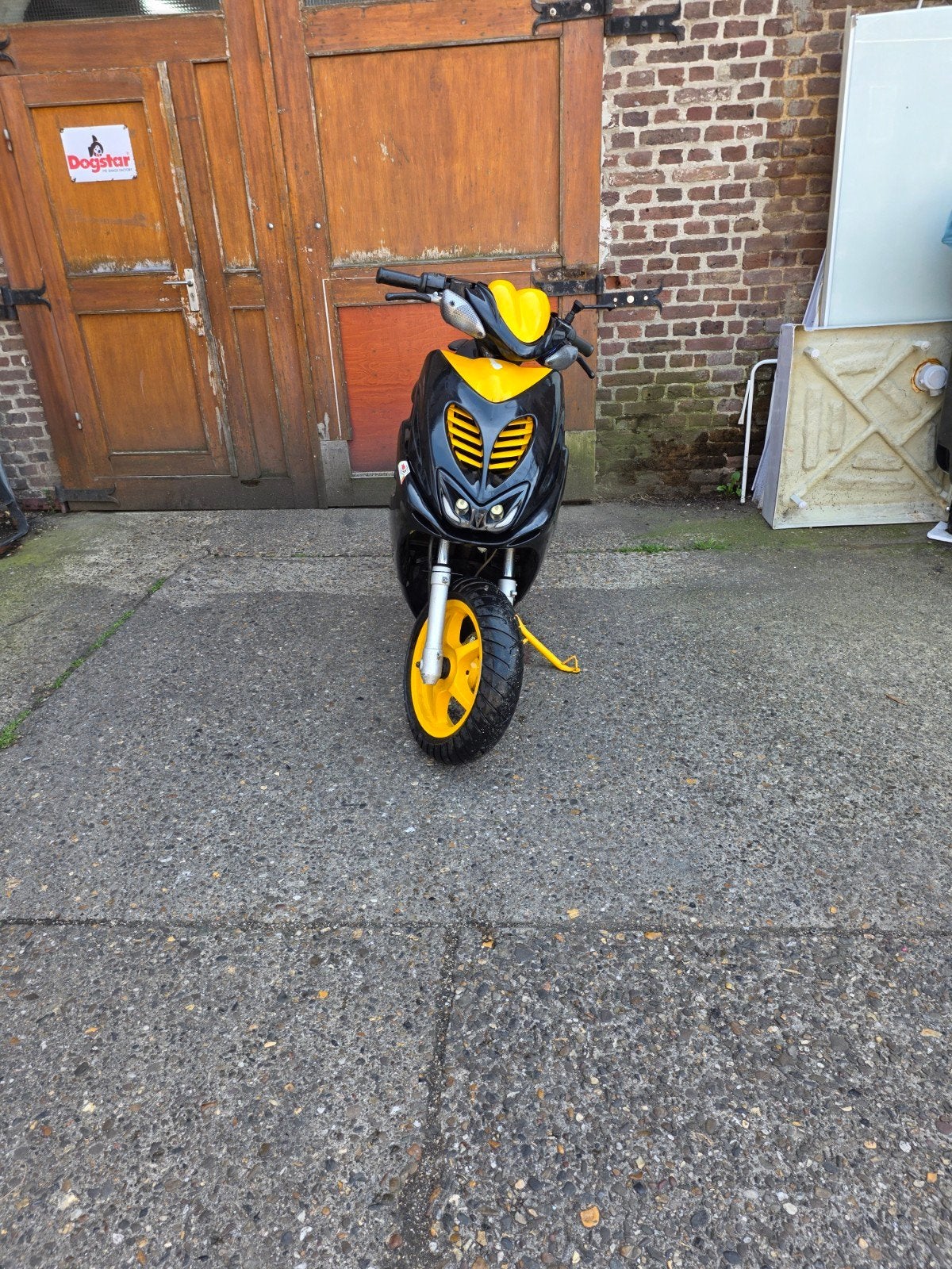 Yamha aerox bieden naar waarde, Fietsen en Brommers, Scooters | Yamaha, Zo goed als nieuw, Aerox, Tweetakt, Ophalen of Verzenden