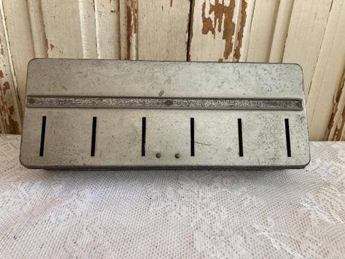 Brocante oud metalen huishoud - verdeel blik, Ophalen of Verzenden