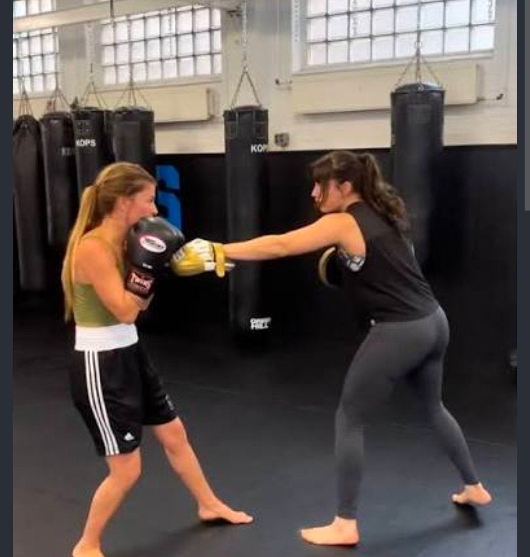 Vechtsport les pads training prive en bescherming voor dames, Gebruikt, Overige, Ophalen of Verzenden, Vechtsportkleding