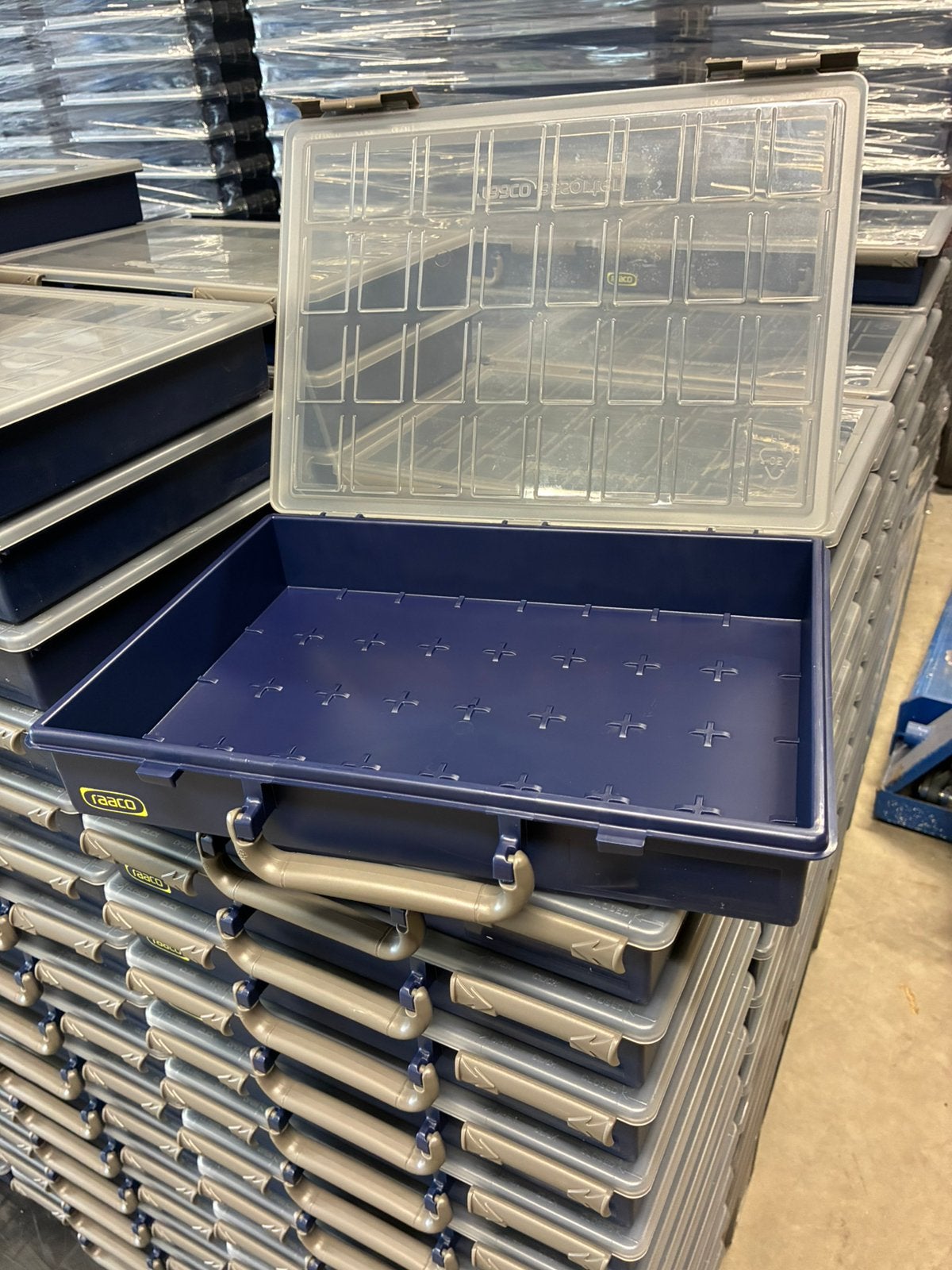 RAACO assortimentsdoos Assorter 55 4x8 LEEG, Onbekend, Ophalen of Verzenden, Zo goed als nieuw, Onbekend